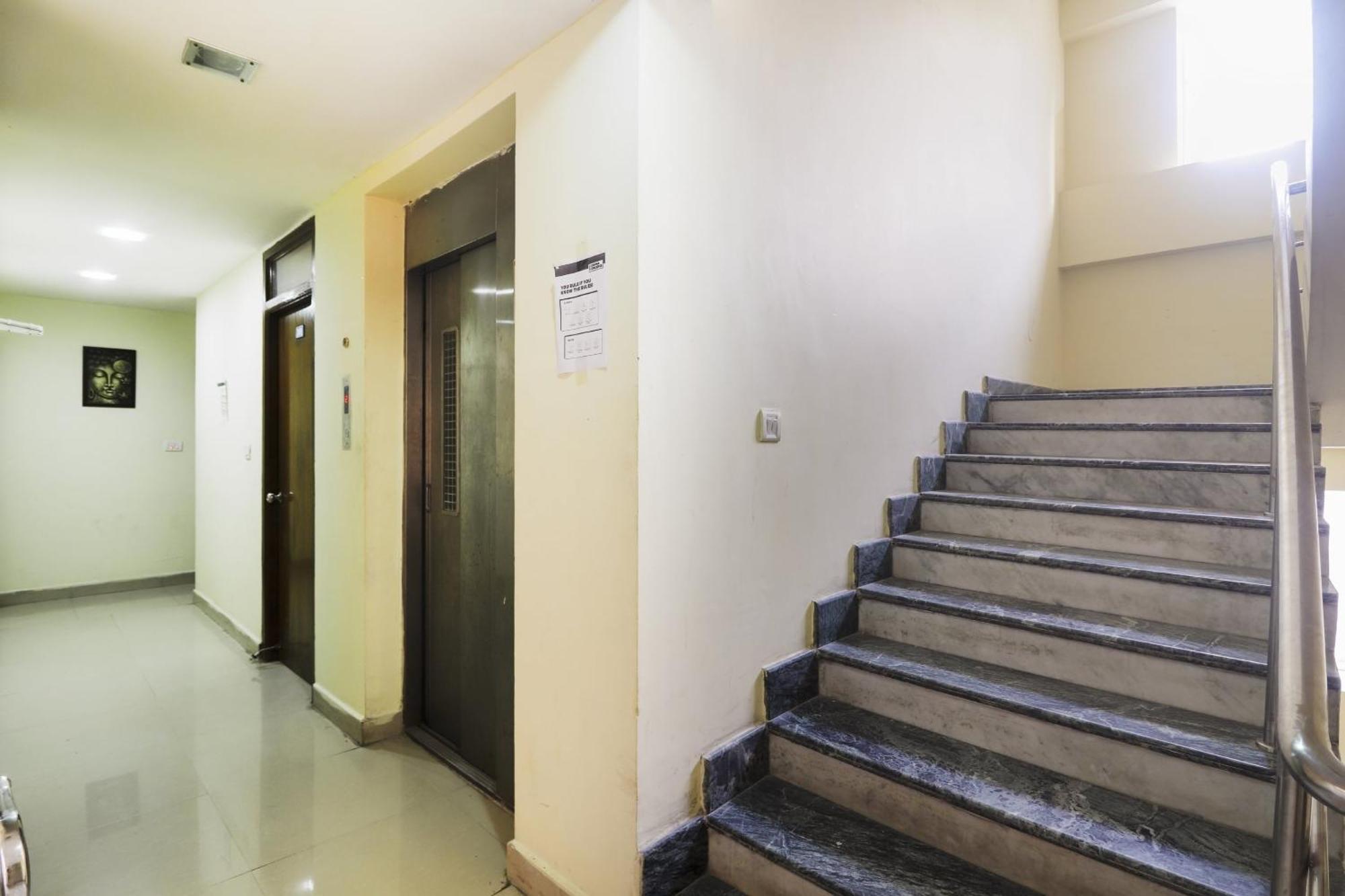 Hotel O Ruby Grand Inn Kondapur  Екстер'єр фото